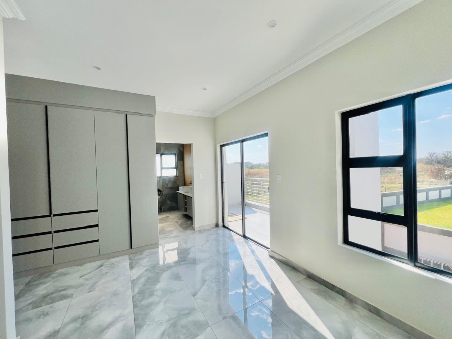 4 Bedroom Property for Sale in Zambezi Manor Lifestyle Estate Gauteng