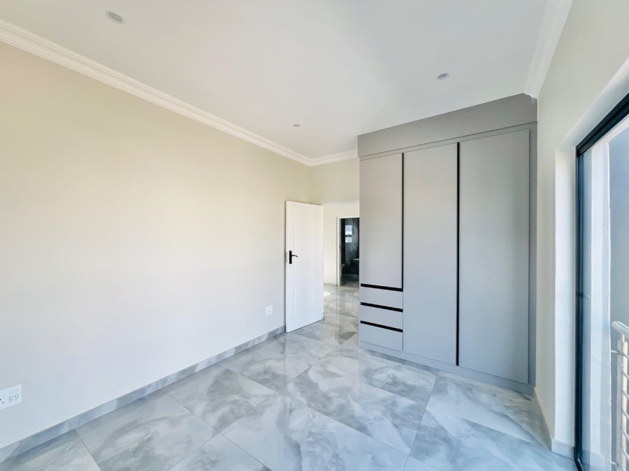 4 Bedroom Property for Sale in Zambezi Manor Lifestyle Estate Gauteng