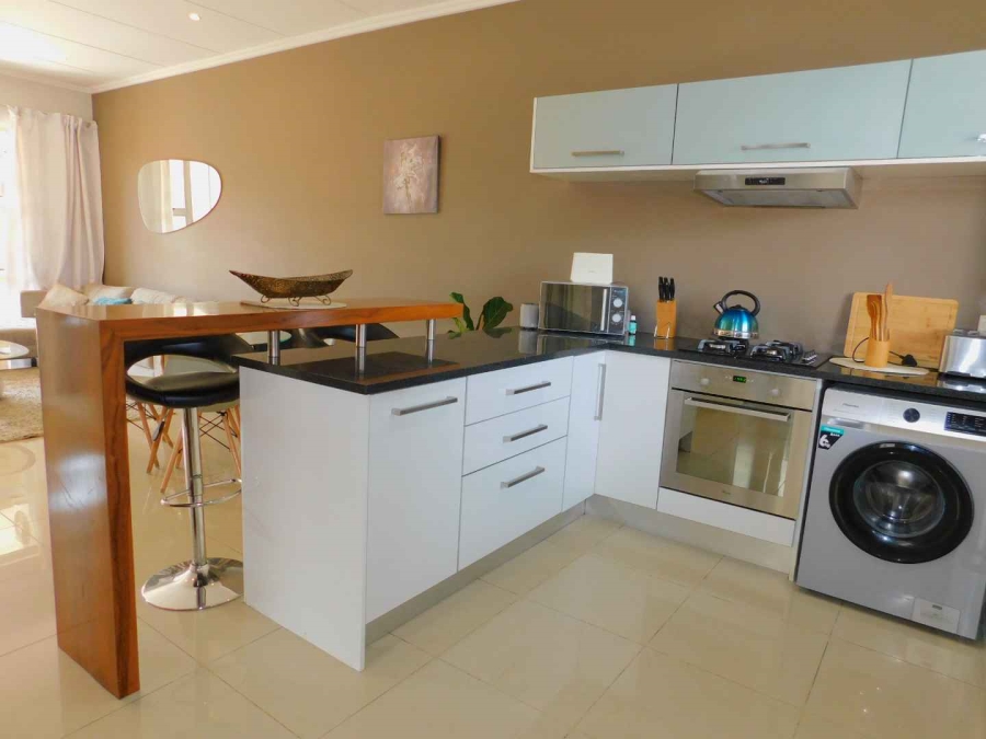 To Let 2 Bedroom Property for Rent in Bryanston Gauteng