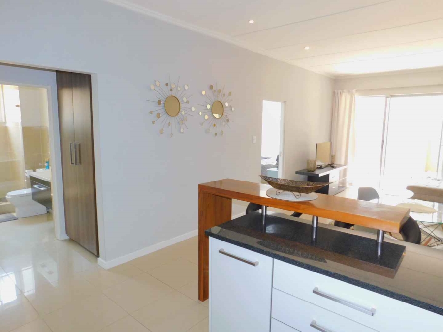 To Let 2 Bedroom Property for Rent in Bryanston Gauteng