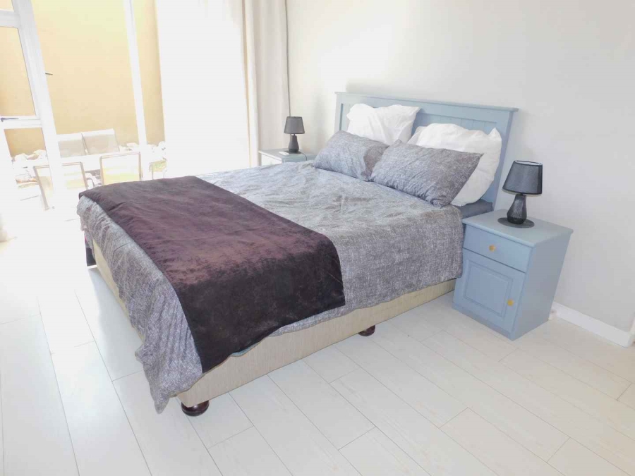 To Let 2 Bedroom Property for Rent in Bryanston Gauteng