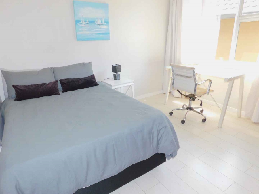 To Let 2 Bedroom Property for Rent in Bryanston Gauteng