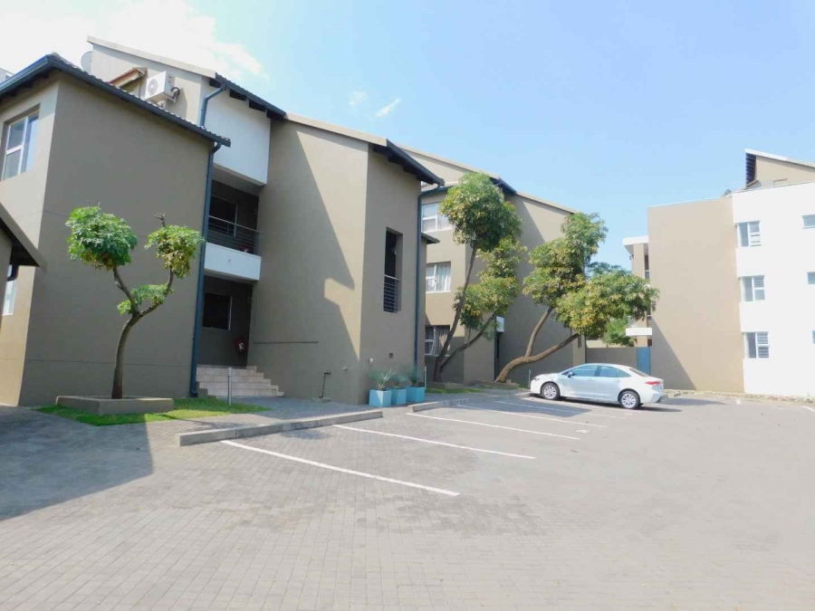 To Let 2 Bedroom Property for Rent in Bryanston Gauteng