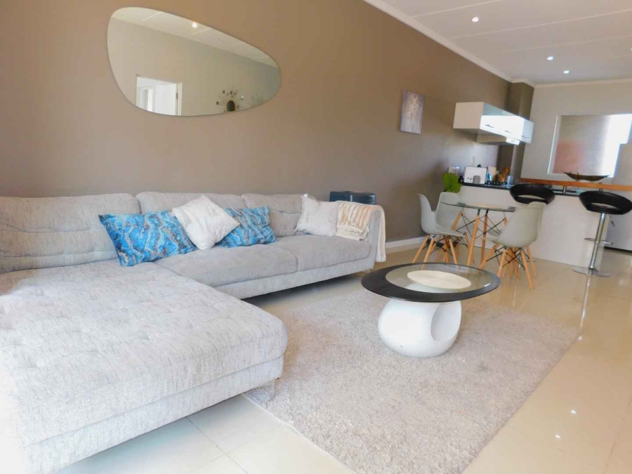 To Let 2 Bedroom Property for Rent in Bryanston Gauteng