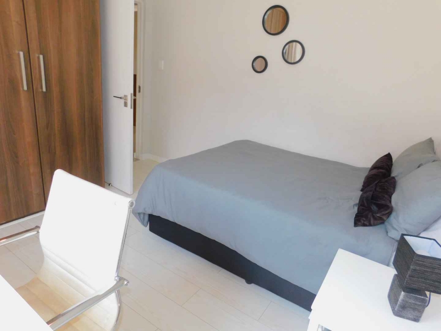 To Let 2 Bedroom Property for Rent in Bryanston Gauteng