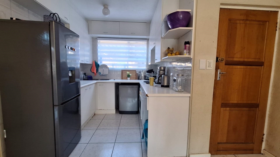 To Let 2 Bedroom Property for Rent in Blackheath Gauteng