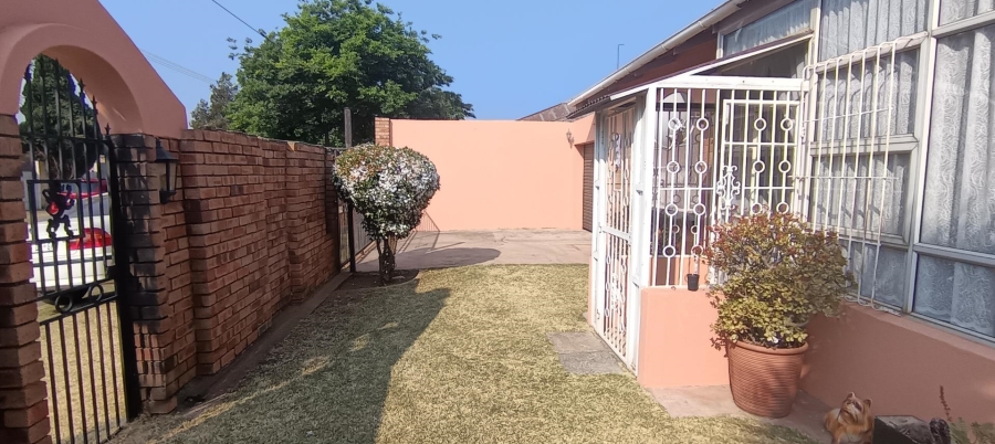 4 Bedroom Property for Sale in Newlands Gauteng