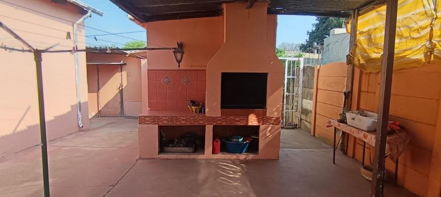 4 Bedroom Property for Sale in Newlands Gauteng