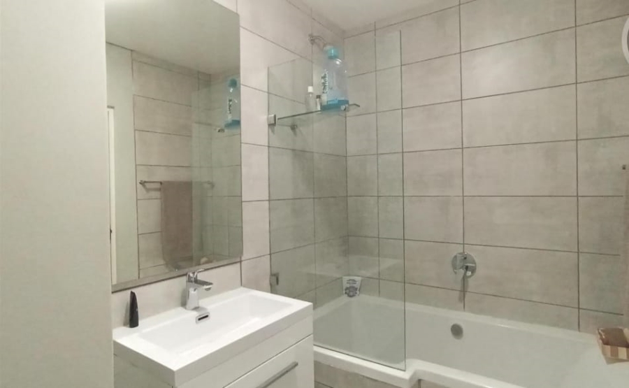 1 Bedroom Property for Sale in Glen Marais Gauteng