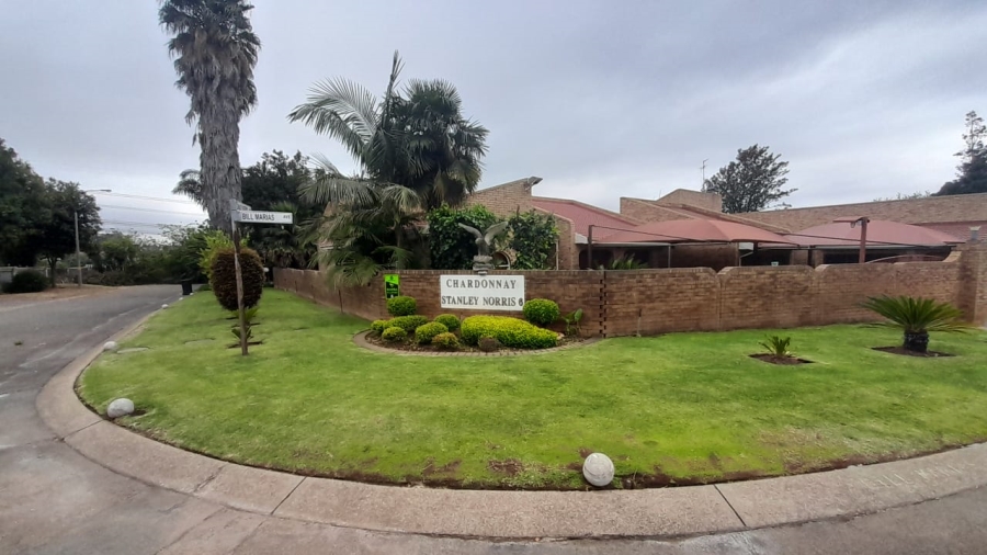 3 Bedroom Property for Sale in Edleen Gauteng