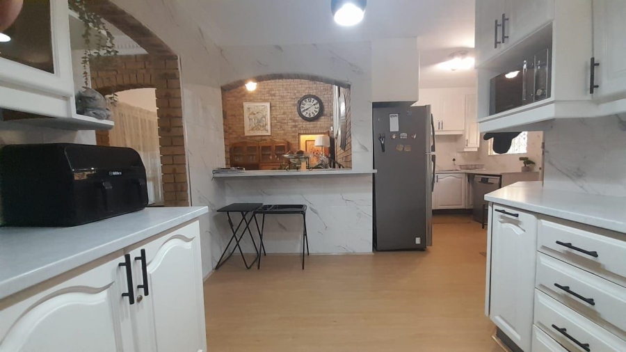 3 Bedroom Property for Sale in Edleen Gauteng