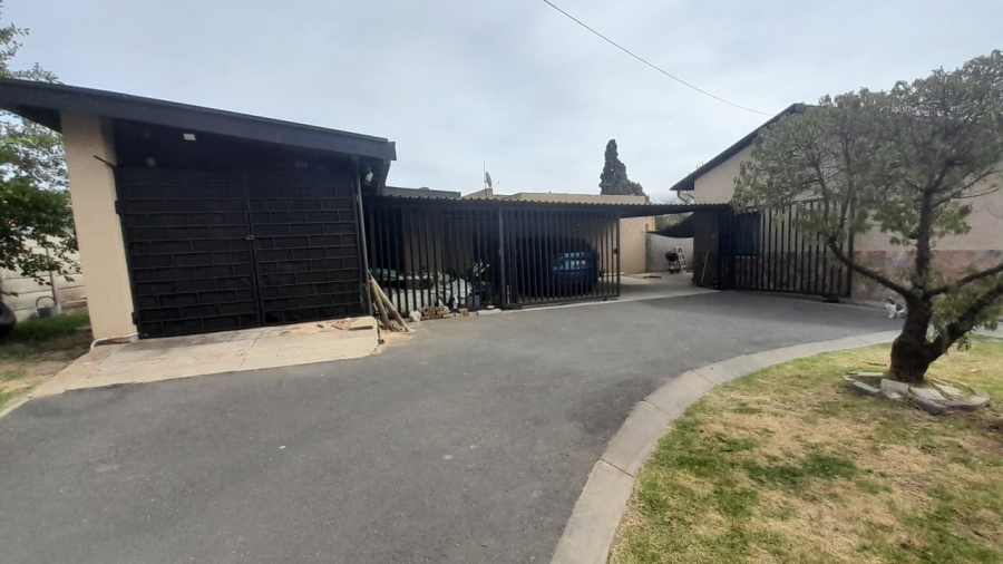 3 Bedroom Property for Sale in Kempton Park West Gauteng