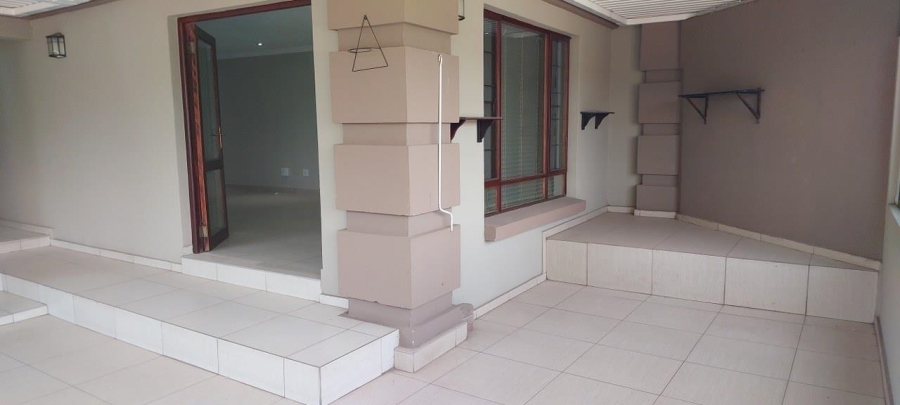 3 Bedroom Property for Sale in Bassonia Gauteng