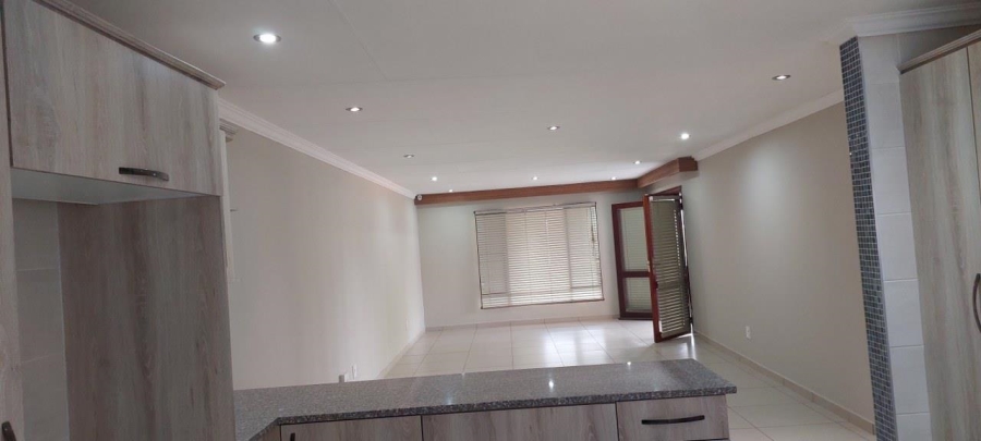 3 Bedroom Property for Sale in Bassonia Gauteng
