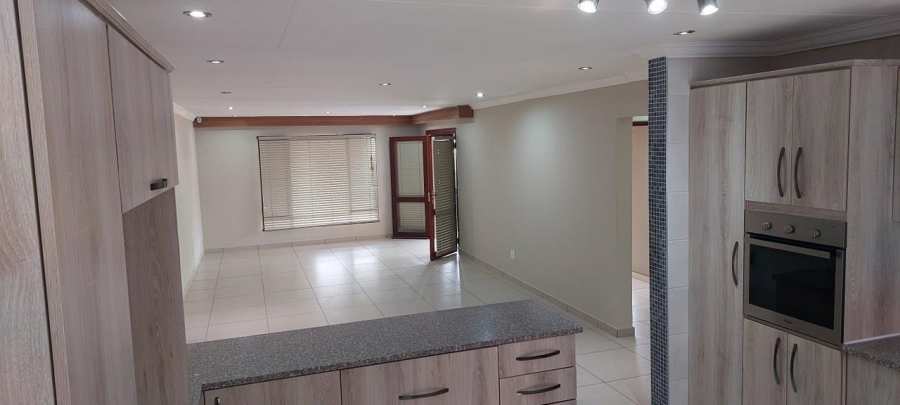 3 Bedroom Property for Sale in Bassonia Gauteng