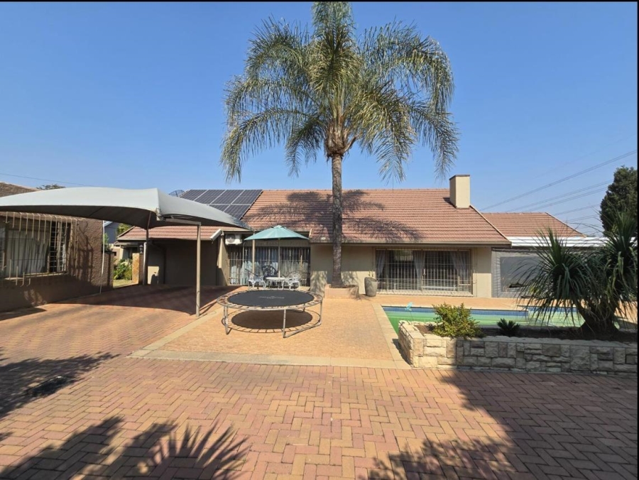 4 Bedroom Property for Sale in Randhart Gauteng