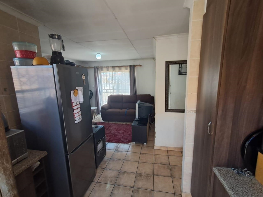 To Let 3 Bedroom Property for Rent in Olievenhoutbosch Gauteng