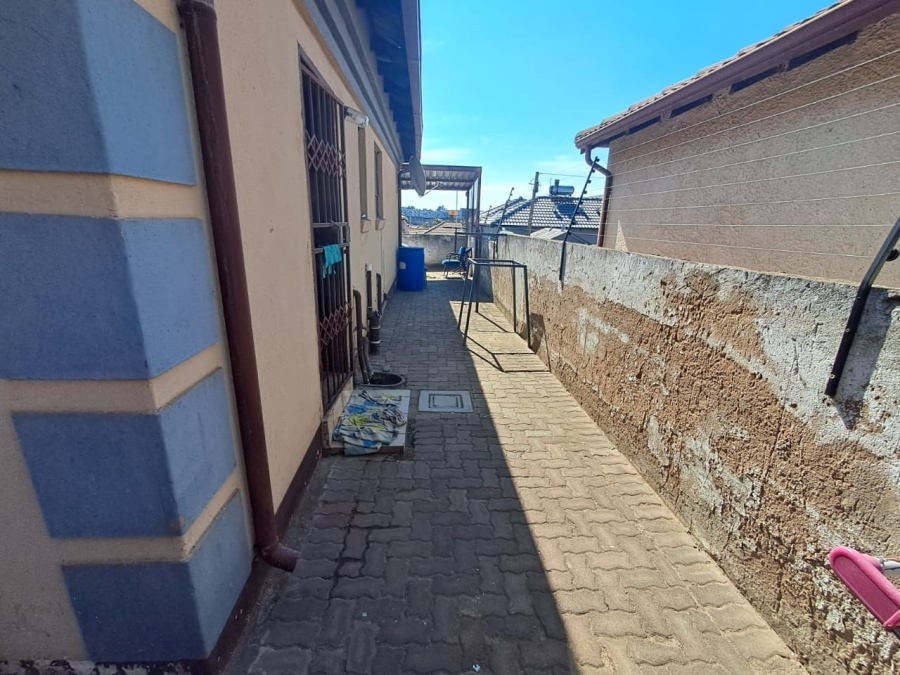 To Let 3 Bedroom Property for Rent in Olievenhoutbosch Gauteng
