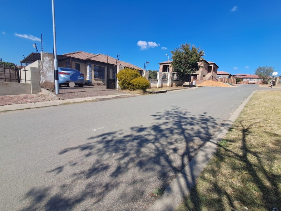 To Let 3 Bedroom Property for Rent in Olievenhoutbosch Gauteng