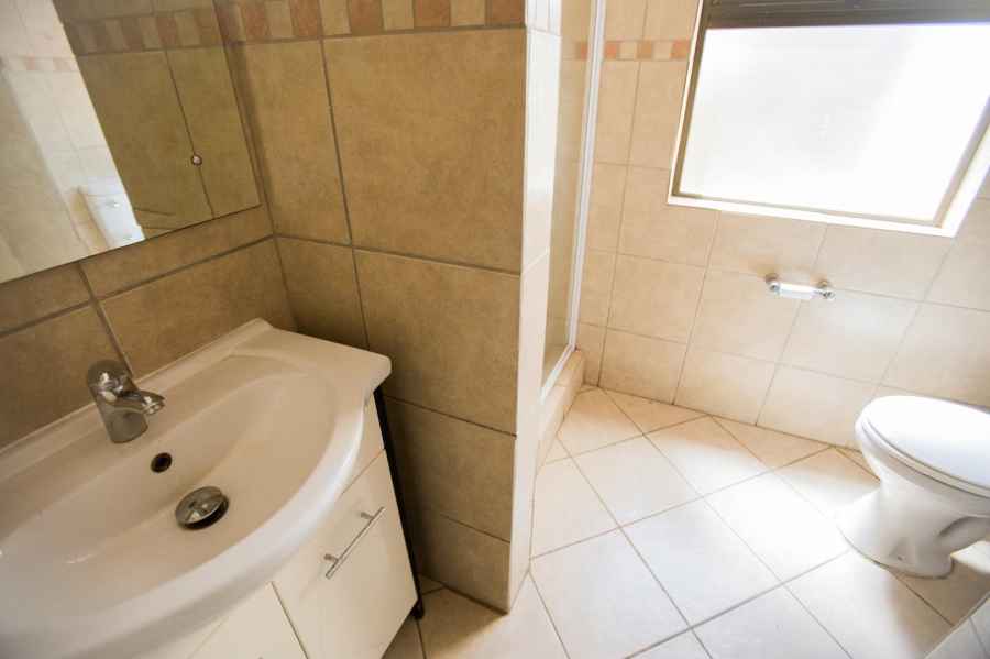 To Let 1 Bedroom Property for Rent in Oukraal Estate Gauteng