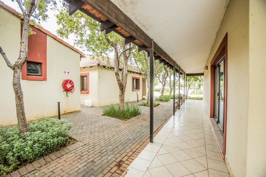 To Let 1 Bedroom Property for Rent in Oukraal Estate Gauteng