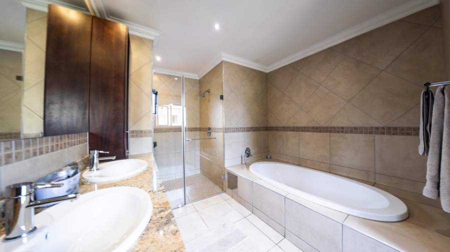 4 Bedroom Property for Sale in Midstream Estate Gauteng