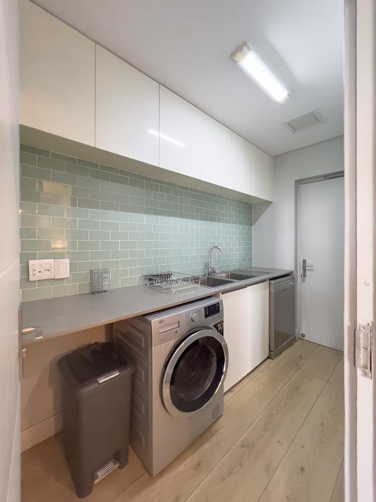 To Let 3 Bedroom Property for Rent in Midstream Estate Gauteng