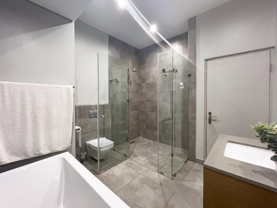 To Let 3 Bedroom Property for Rent in Midstream Estate Gauteng