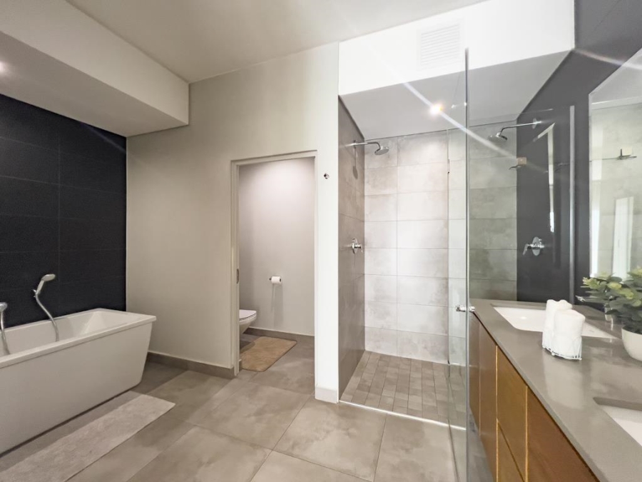 To Let 3 Bedroom Property for Rent in Midstream Estate Gauteng