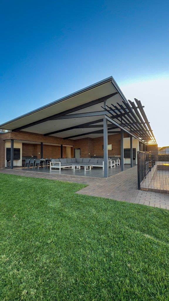 To Let 3 Bedroom Property for Rent in Midstream Estate Gauteng