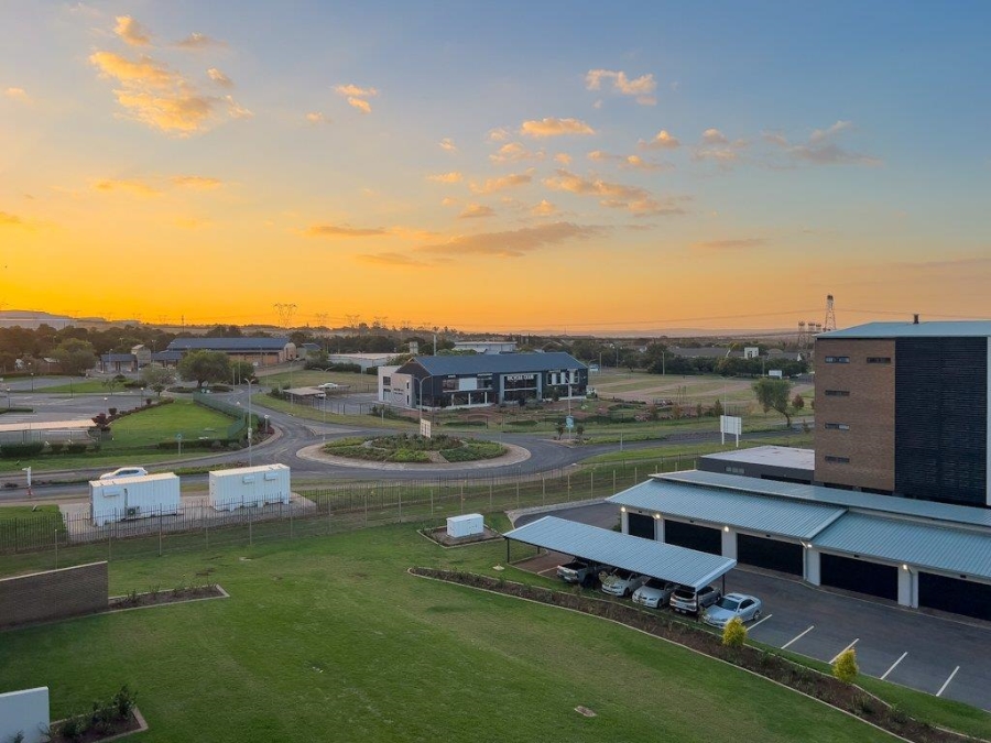 To Let 3 Bedroom Property for Rent in Midstream Estate Gauteng
