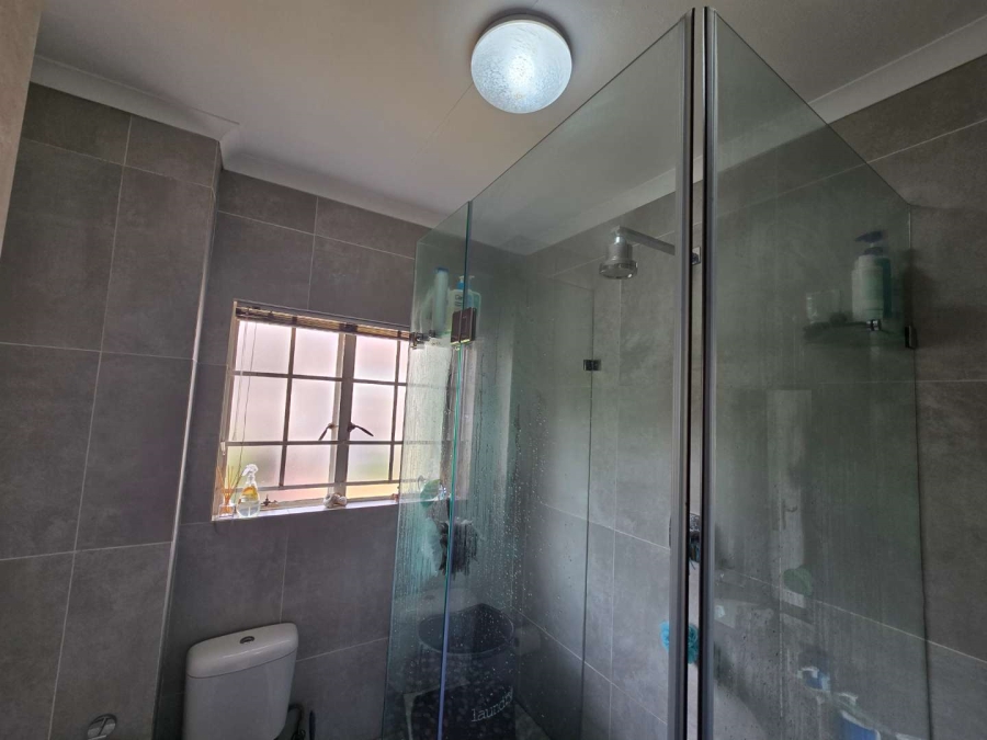 1 Bedroom Property for Sale in Morningside Gauteng