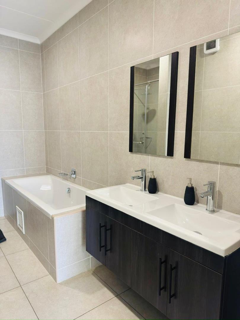 2 Bedroom Property for Sale in Greenstone Hill Gauteng