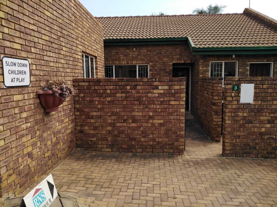 3 Bedroom Property for Sale in Glen Marais Gauteng