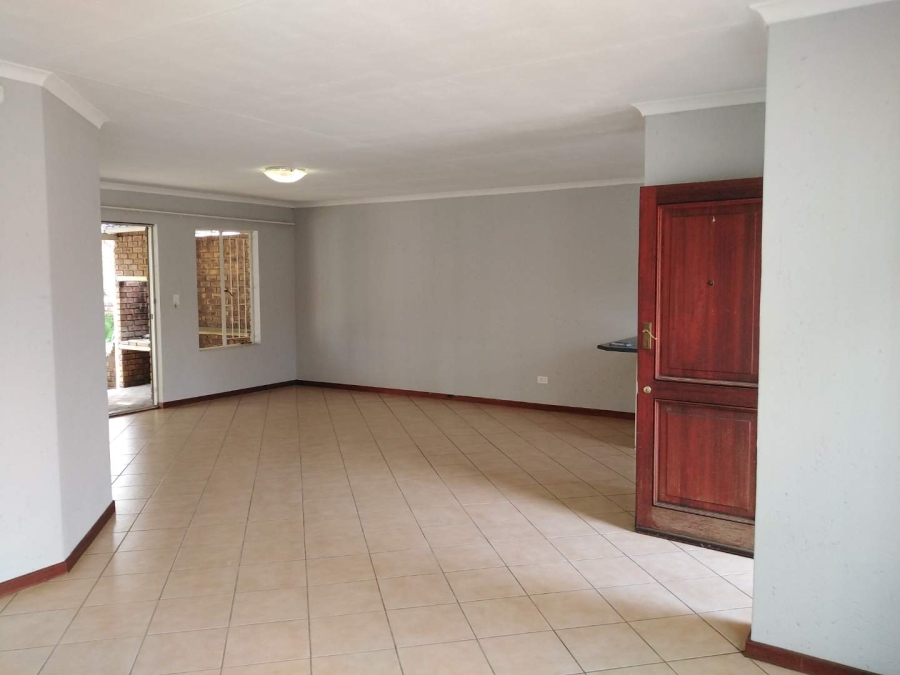 3 Bedroom Property for Sale in Glen Marais Gauteng