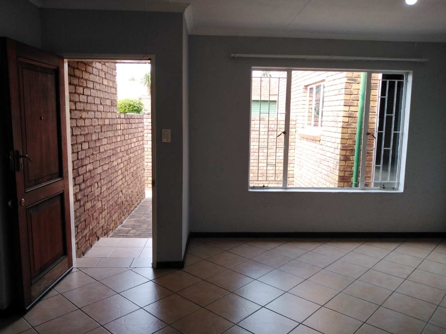 3 Bedroom Property for Sale in Glen Marais Gauteng