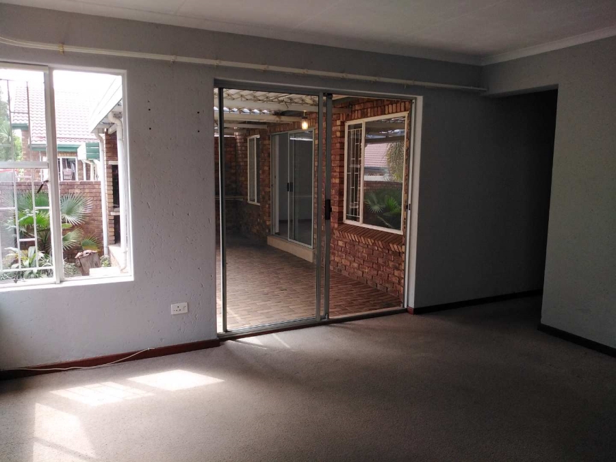 3 Bedroom Property for Sale in Glen Marais Gauteng
