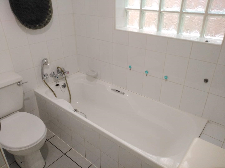 3 Bedroom Property for Sale in Glen Marais Gauteng