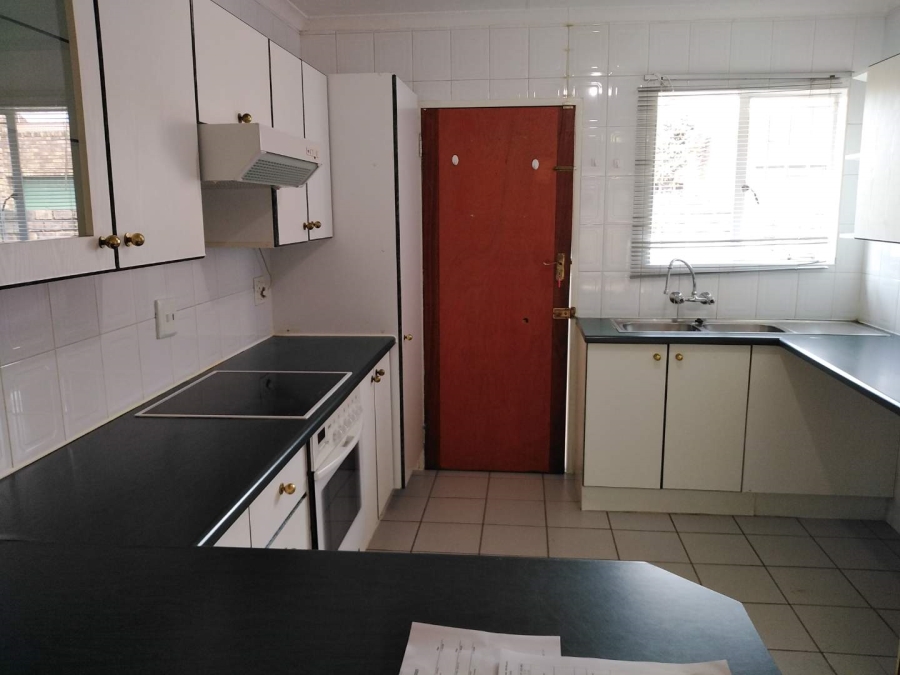 3 Bedroom Property for Sale in Glen Marais Gauteng