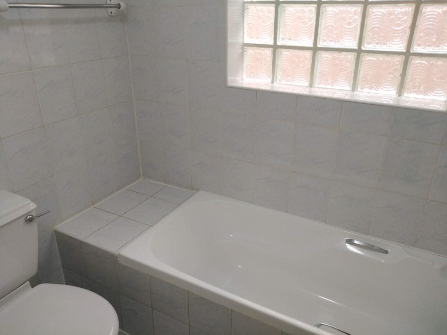 3 Bedroom Property for Sale in Glen Marais Gauteng