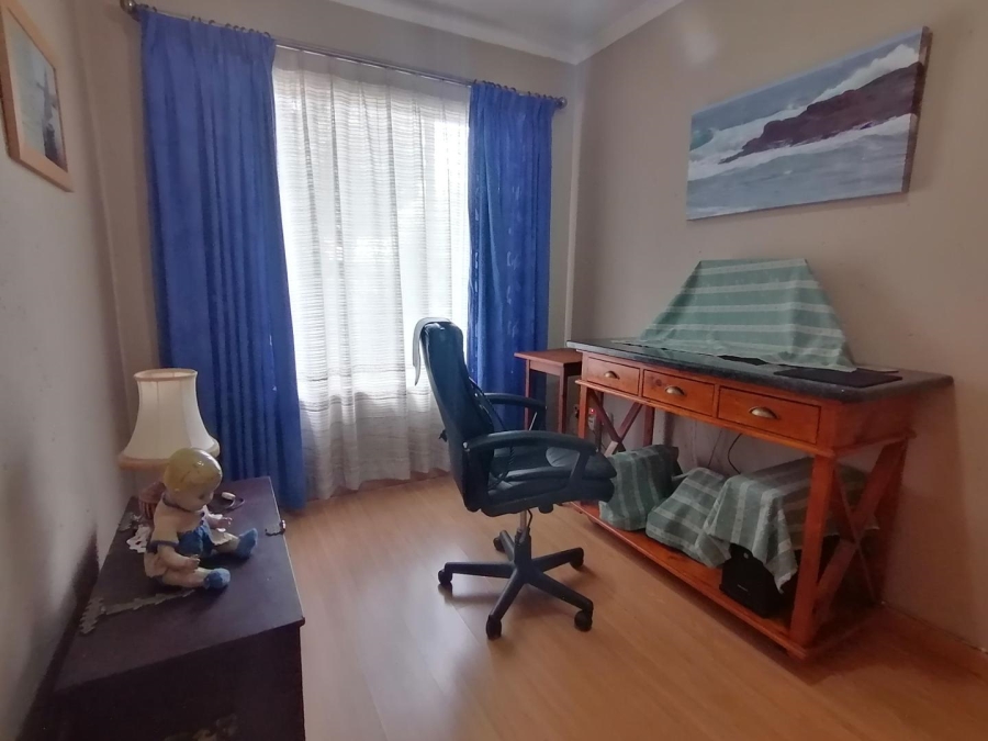 2 Bedroom Property for Sale in Rooihuiskraal North Gauteng