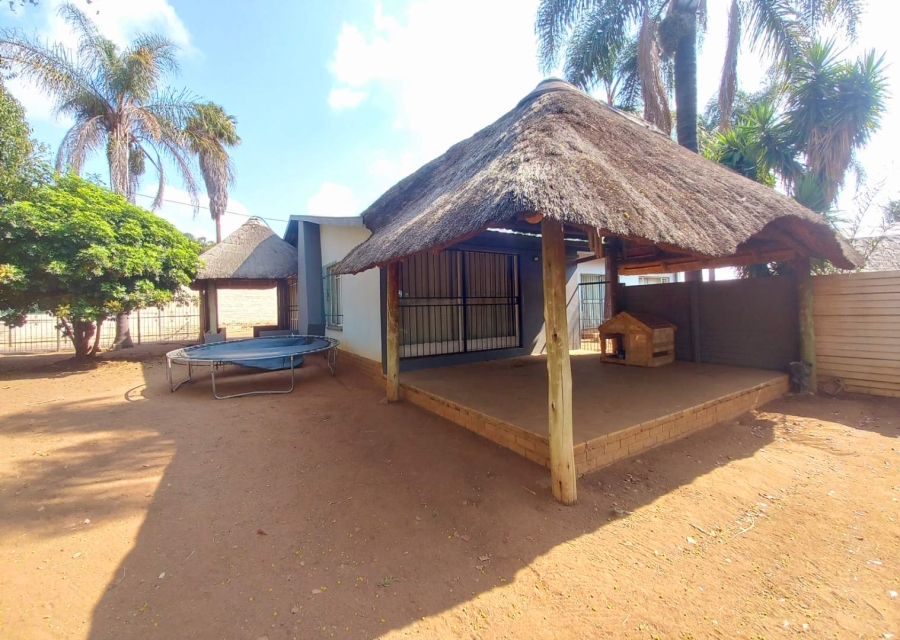 3 Bedroom Property for Sale in Kwaggasrand Gauteng
