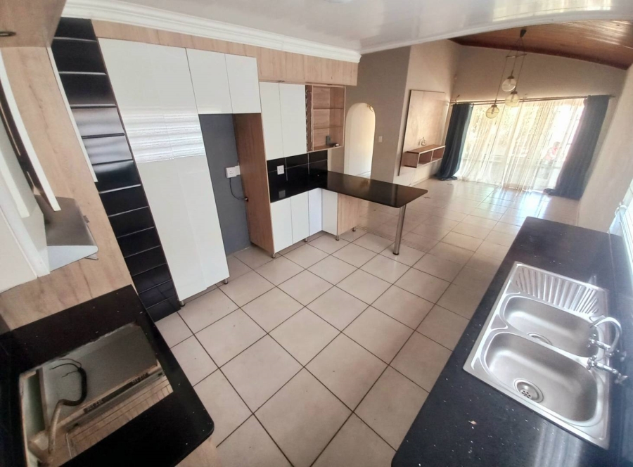 3 Bedroom Property for Sale in Kwaggasrand Gauteng