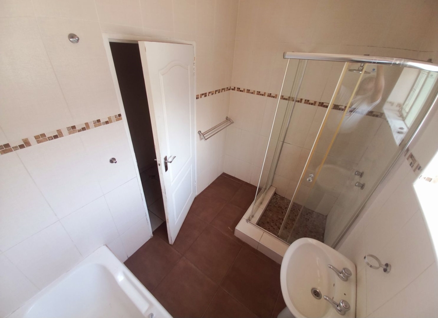 3 Bedroom Property for Sale in Kwaggasrand Gauteng
