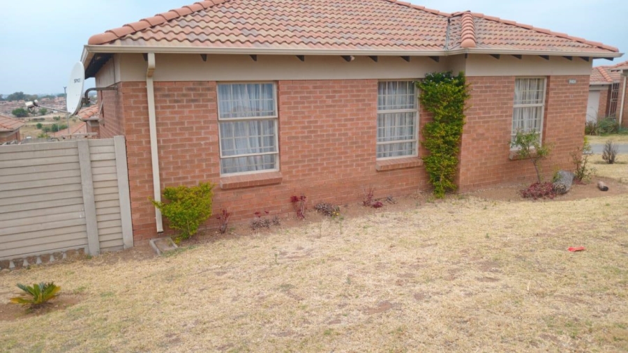 3 Bedroom Property for Sale in Thatch Hill Estate Gauteng
