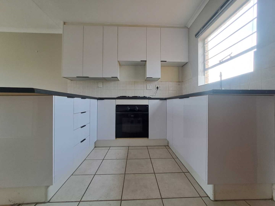 2 Bedroom Property for Sale in Heuwelsig Estate Gauteng