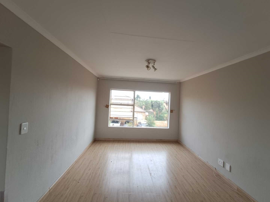 2 Bedroom Property for Sale in Heuwelsig Estate Gauteng