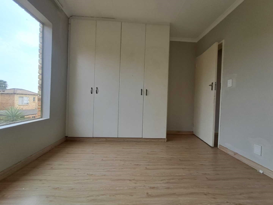 2 Bedroom Property for Sale in Heuwelsig Estate Gauteng