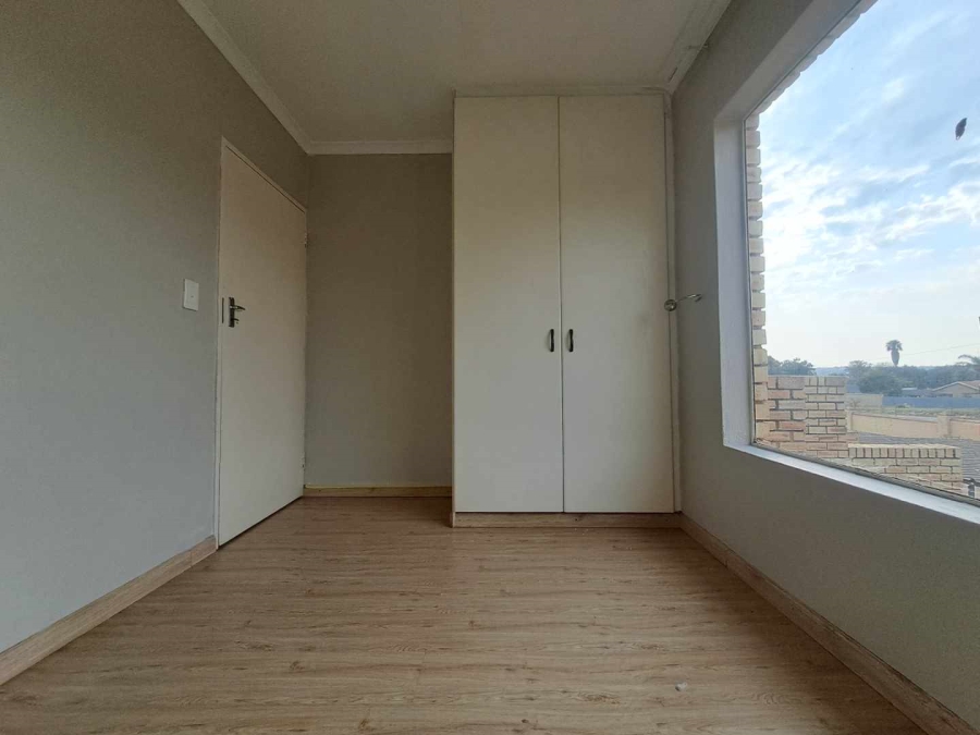 2 Bedroom Property for Sale in Heuwelsig Estate Gauteng