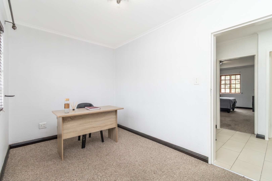 3 Bedroom Property for Sale in Lonehill Gauteng